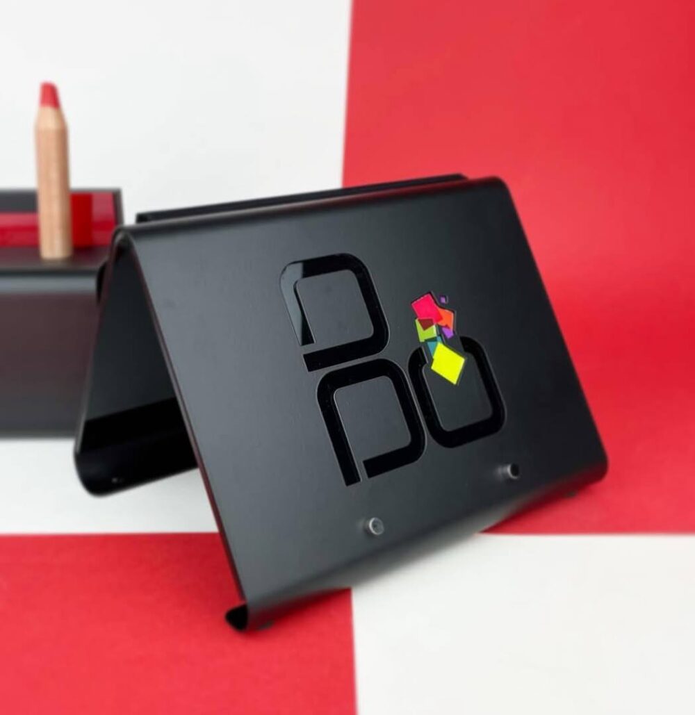 ⁦تقویم فلزی⁩ - الصورة ⁦4⁩